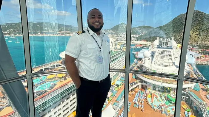 Roberto Gondola, Segundo Oficial de Cubierta en Royal Caribbean, a bordo del Icon of the Seas